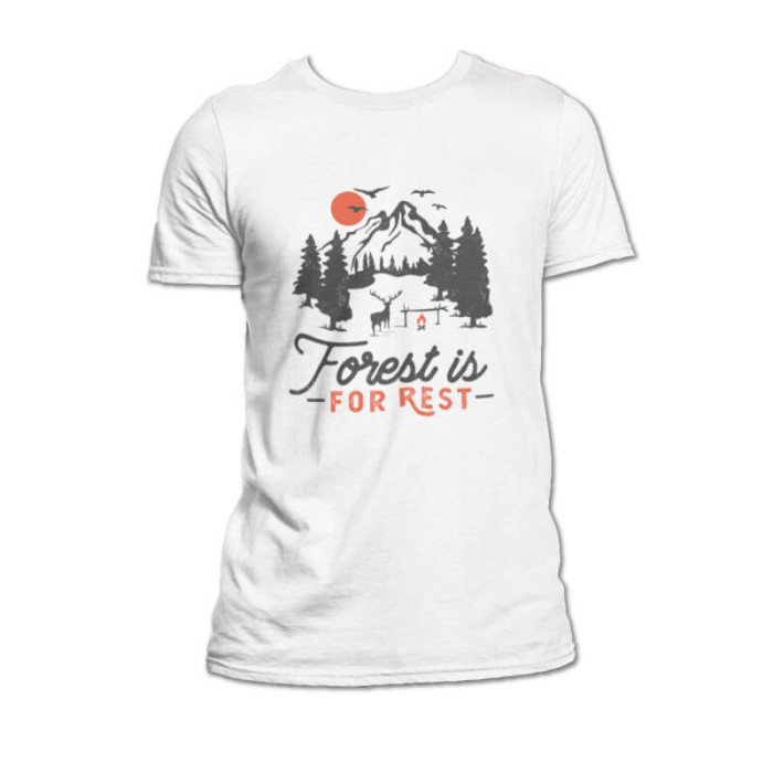 Trischitti T-Shirt bianca "Forest Is For Rest": Tuffati nella pace della natura